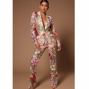 Nova Luxe Embroidered Set